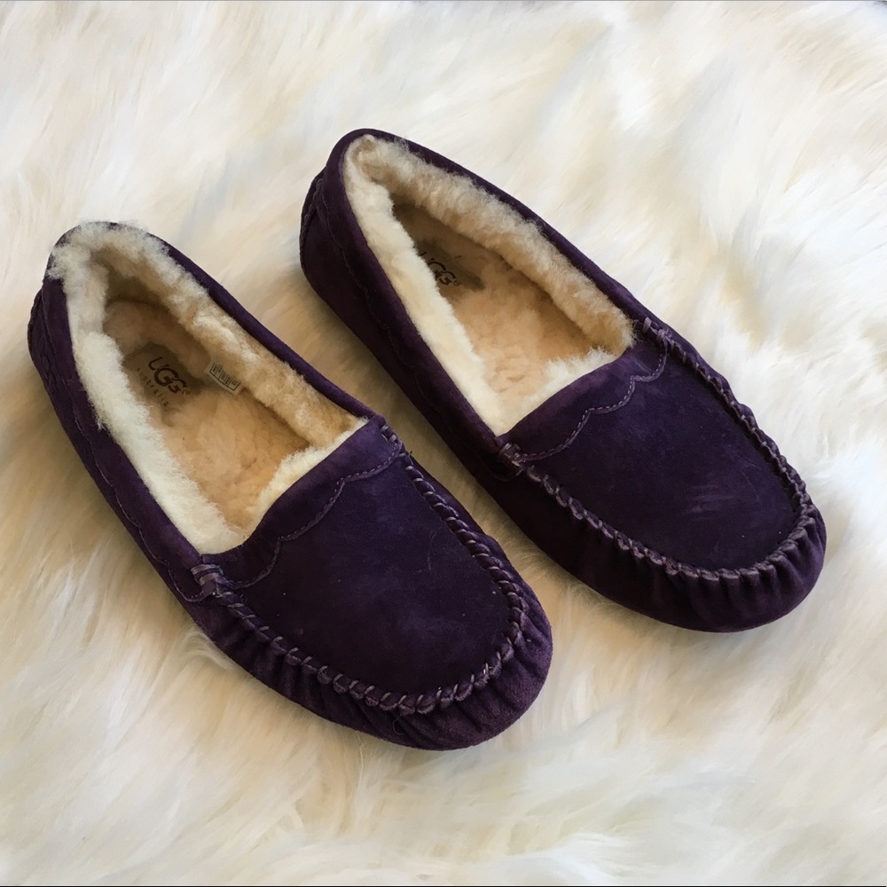 Ugg Australia Scalloped Slippers Size 9 Purple